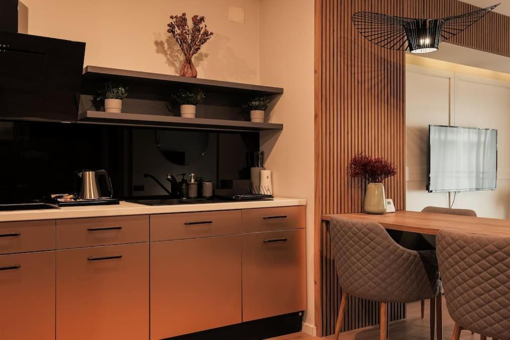 Nest Inn Magic Apartment Cluj-Napoca Exteriör bild