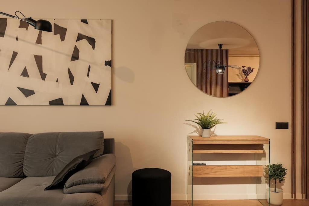 Nest Inn Magic Apartment Cluj-Napoca Exteriör bild