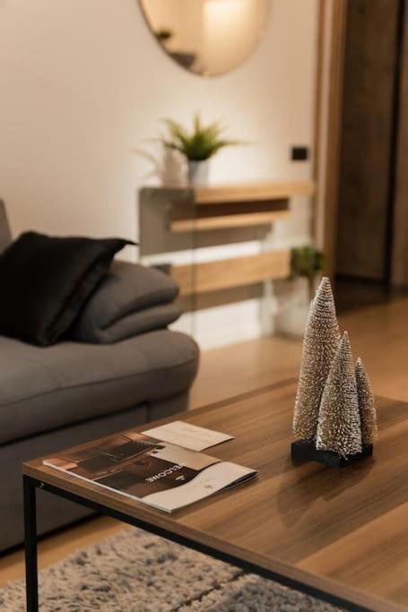 Nest Inn Magic Apartment Cluj-Napoca Exteriör bild